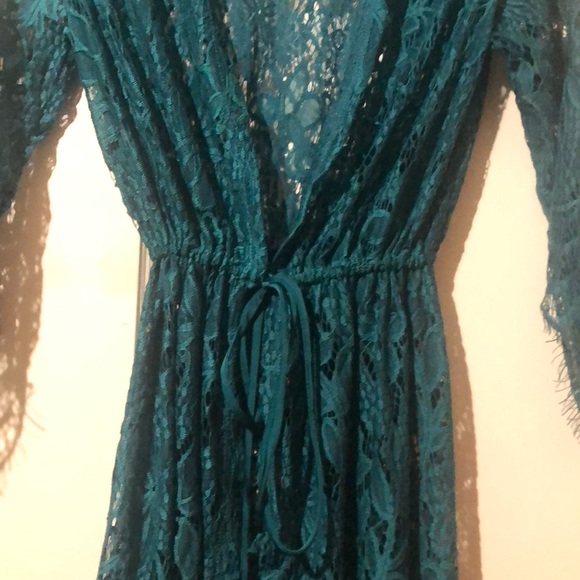 Cover up - Picture 4 of 4